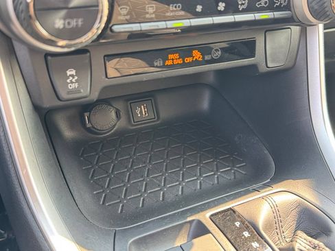Certified 2025 Toyota RAV4 XLE AWD/4WD image 24