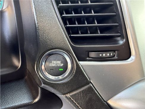 Used 2017 Chevrolet Suburban LT image 43