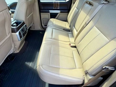 Used 2018 Ford F150 Lariat w/ Equipment Group 502A Luxury image 14