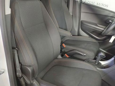 Used 2020 Chevrolet Trax LS w/ Tint and Cruise Package FWD image 18
