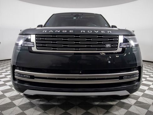 Used 2024 Land Rover Range Rover SE AWD/4WD image 3