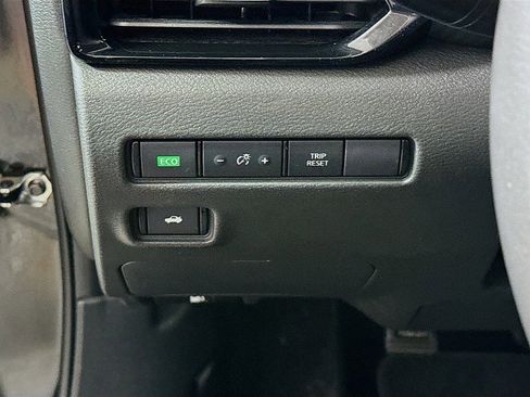 Used 2023 Nissan Sentra SV w/ All-Weather Package FWD image 10