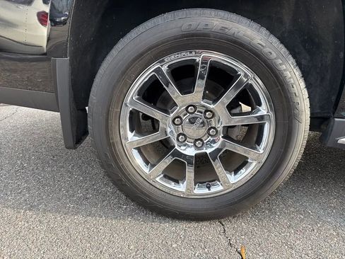 Used 2019 GMC Yukon XL Denali w/ Open Road Package image 28