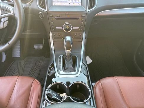 Used 2016 Ford Edge Titanium w/ Equipment Group 302A FWD image 21