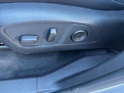 Used 2026 Chevrolet Traverse LT w/ Midnight/Sport Edition image 30