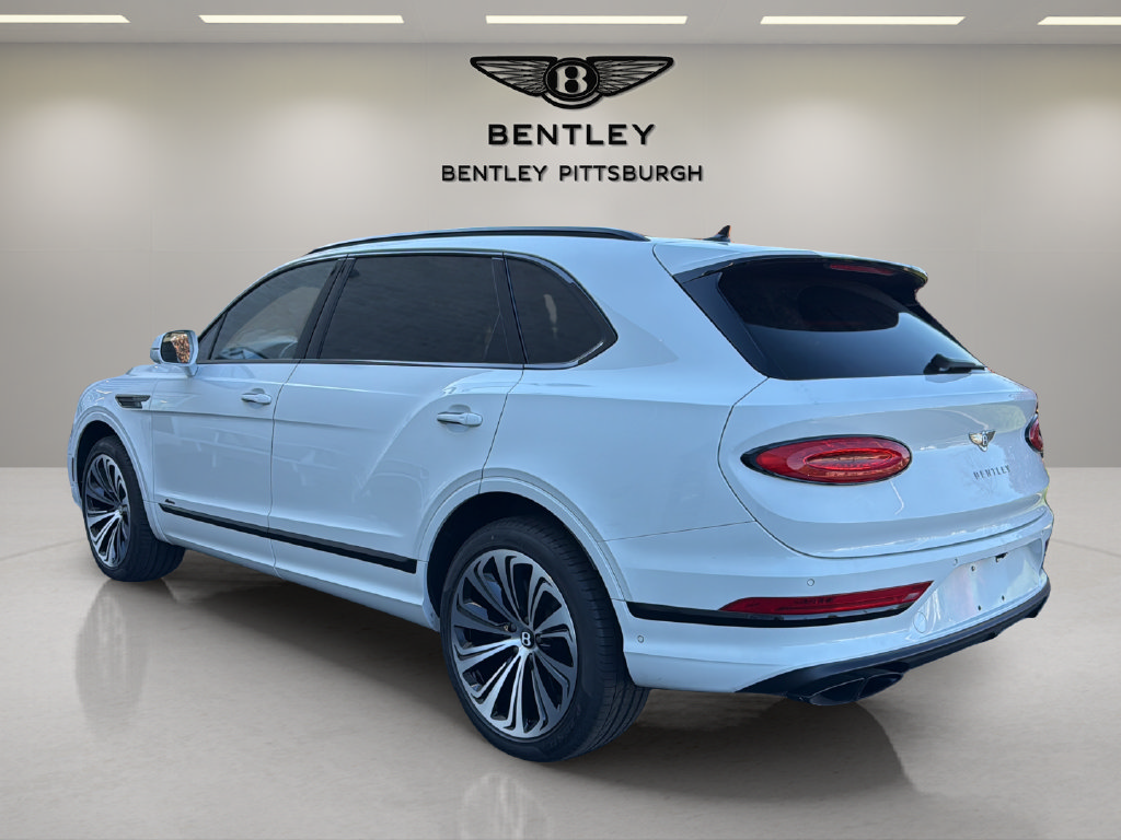 Used 2023 Bentley Bentayga Extended Wheelbase AWD/4WD image 10