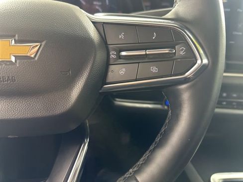 Used 2026 Chevrolet Equinox LT w/ Convenience Package II FWD image 12
