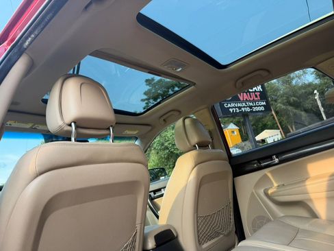 Used 2011 Kia Sorento EX w/ Premium Pkg AWD/4WD image 18