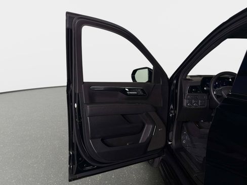 Used 2025 Chevrolet Tahoe RST w/ RST Capability Package image 37