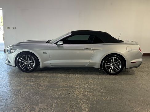 Used 2017 Ford Mustang GT Premium w/ Equipment Group 401A image 7