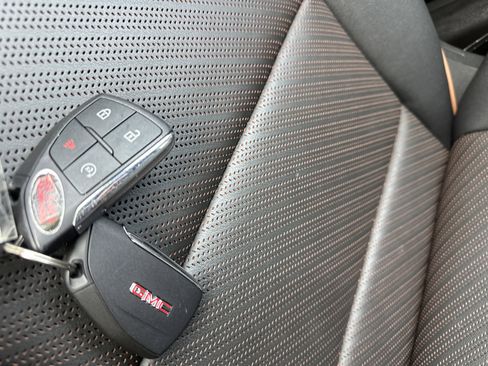 Used 2023 GMC Canyon AT4 w/ AT4 Premium Package image 20