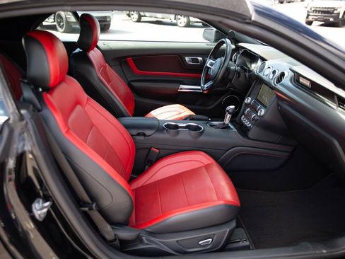 Used 2019 Ford Mustang GT Premium w/ GT Performance Package RWD image 24