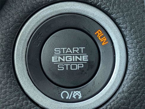 Used 2025 RAM 1500 Laramie w/ Sport Appearance Package AWD/4WD image 31
