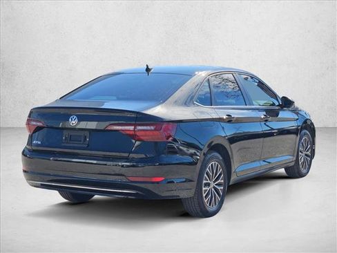 Used 2020 Volkswagen Jetta SE w/ SE Cold Weather Package image 5