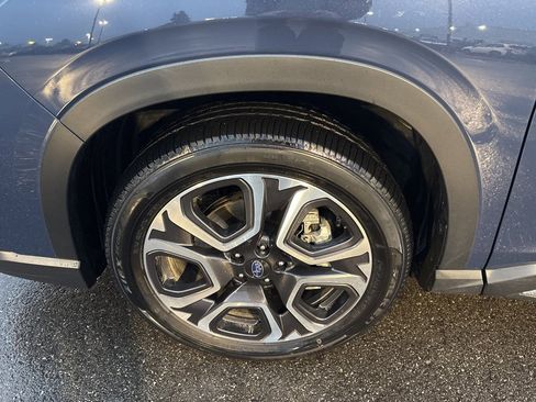 Certified 2023 Subaru Ascent Limited w/ Technology Package image 8