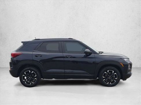 Used 2021 Chevrolet TrailBlazer LT w/ Driver Confidence Package image 4