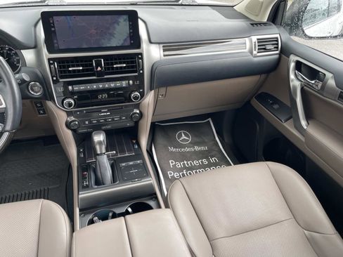 Used 2023 Lexus GX 460 Premium AWD/4WD image 14