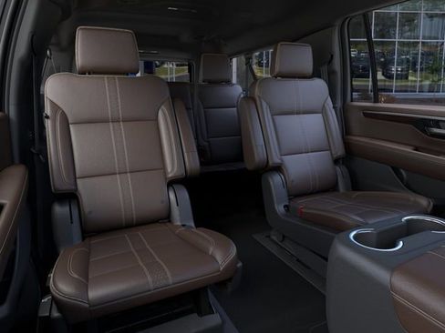 New 2026 Chevrolet Suburban High Country AWD/4WD image 17