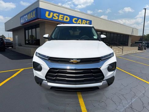 Used 2023 Chevrolet TrailBlazer LT w/ Convenience Package FWD image 3