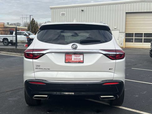 Used 2021 Buick Enclave Essence w/ Sport Touring Edition image 27