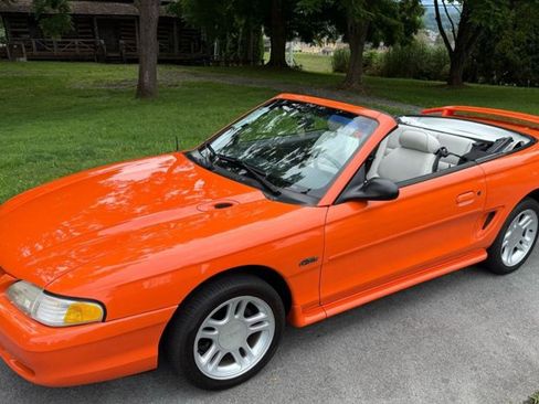 Used 1996 Ford Mustang GT RWD image 11