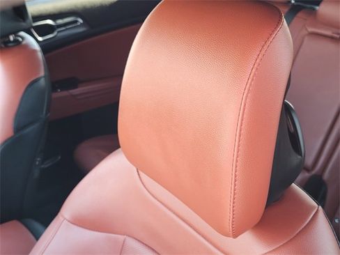 Used 2023 Kia Sportage SX image 16