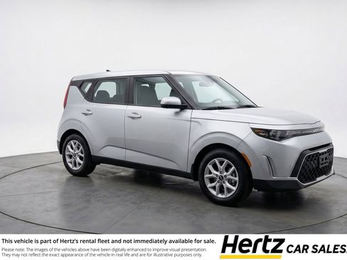 Used 2025 Kia Soul LX w/ LX Technology Package FWD image 1