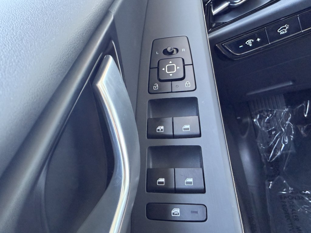 Used 2025 Kia Niro Wind FWD image 25
