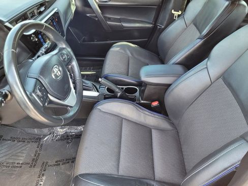 Used 2018 Toyota Corolla SE image 16