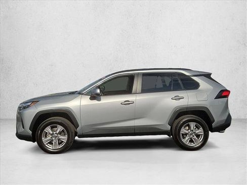 Used 2025 Toyota RAV4 XLE FWD image 9