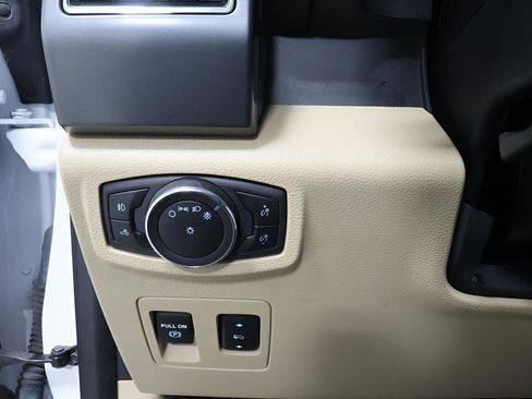 Used 2018 Ford F150 XLT w/ Equipment Group 302A Luxury image 19