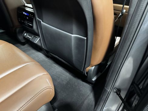 Certified 2023 Acura MDX FWD w/ Technology Package image 32