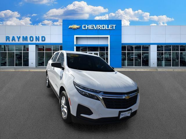 Certified 2022 Chevrolet Equinox LS w/ Driver Confidence II Package AWD/4WD image 9