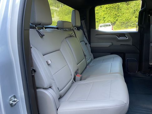 Used 2022 GMC Sierra 1500 SLT w/ SLT Premium Package AWD/4WD image 37