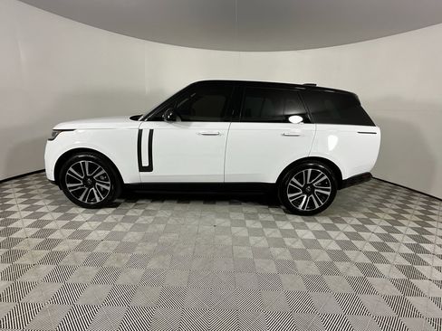 Certified 2023 Land Rover Range Rover SE image 2