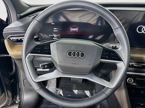 Used 2025 Audi Q5 Premium w/ Premium Plus AWD/4WD image 13