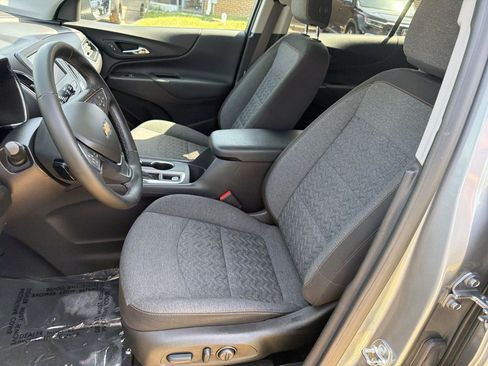 Used 2024 Chevrolet Equinox LT AWD/4WD image 12