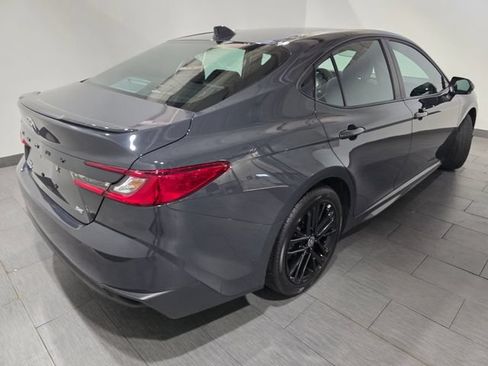 Used 2025 Toyota Camry SE AWD/4WD image 5