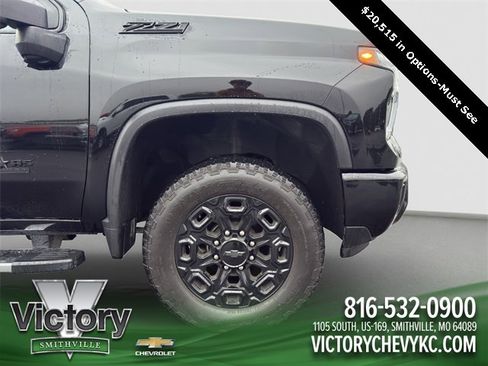 Used 2025 Chevrolet Silverado 2500 LTZ w/ Z71 Chrome Sport Edition image 21