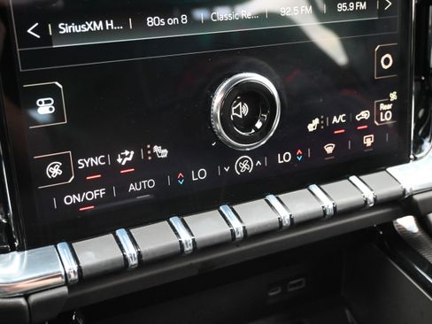 Used 2025 GMC Yukon Elevation w/ LPO, Floor Liner Package AWD/4WD image 30