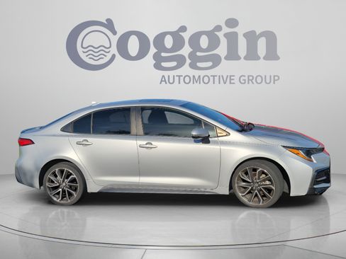 Used 2020 Toyota Corolla XSE FWD image 5