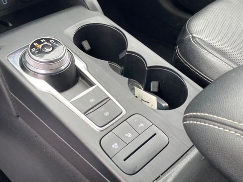 Used 2020 Ford Escape Titanium image 12