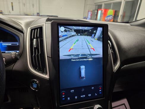 Used 2022 Ford Edge ST-Line image 23