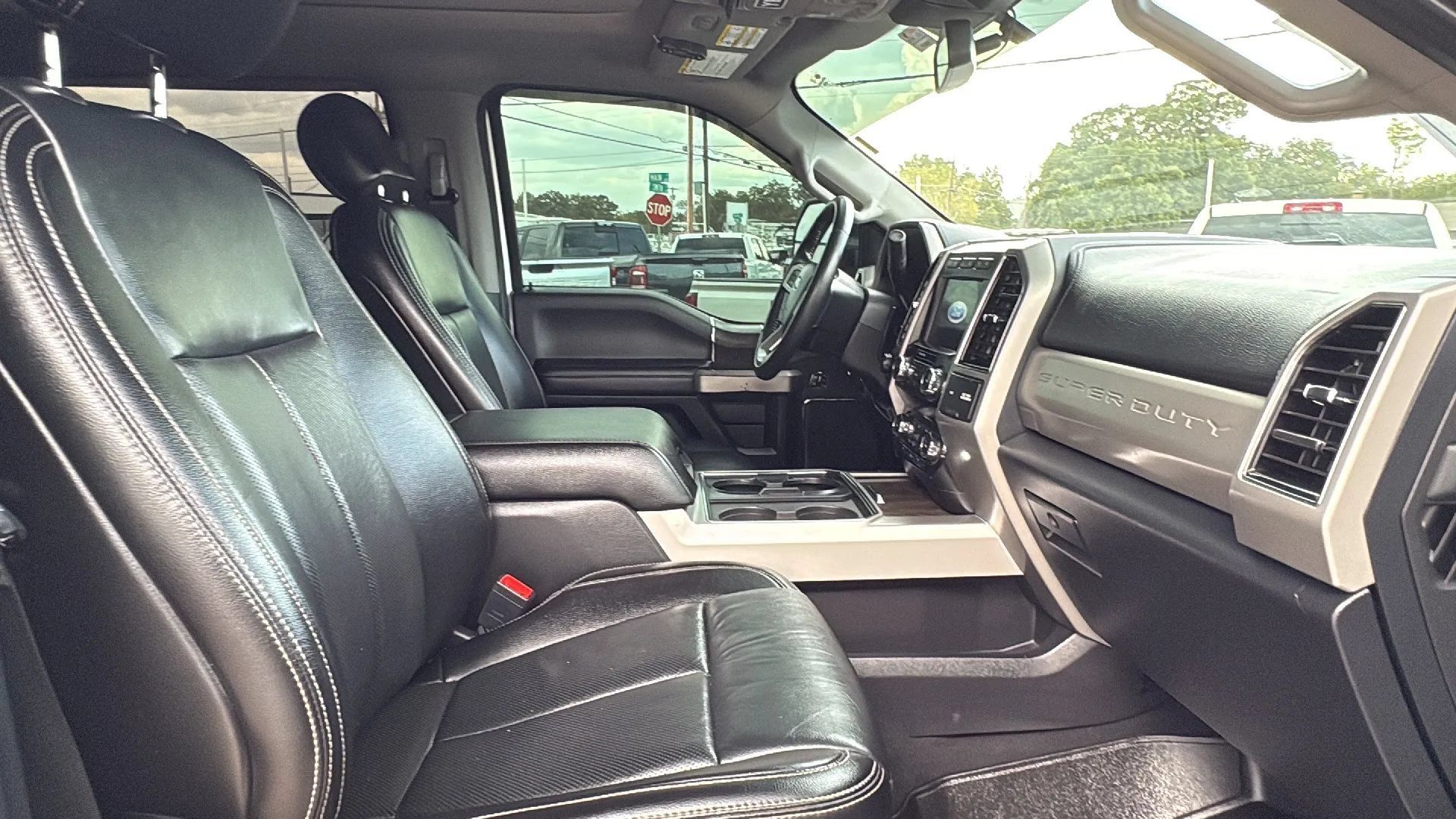 Used 2021 Ford F250 Lariat AWD/4WD image 12