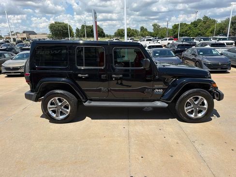 Used 2021 Jeep Wrangler Unlimited Sahara w/ Cold Weather Group AWD/4WD image 6