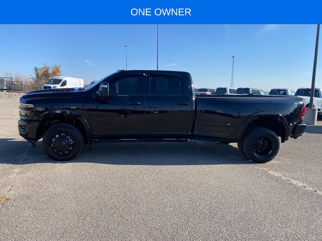 Used 2025 RAM 3500 Limited AWD/4WD image 3