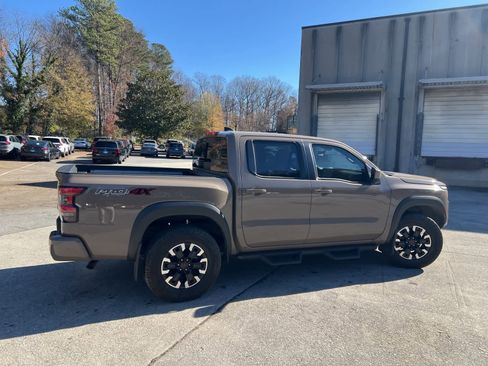 Used 2023 Nissan Frontier PRO-4X w/ Pro Convenience Package image 10