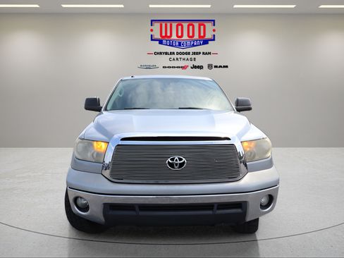 Used 2012 Toyota Tundra 4x4 CrewMax w/ Tow Pkg image 8