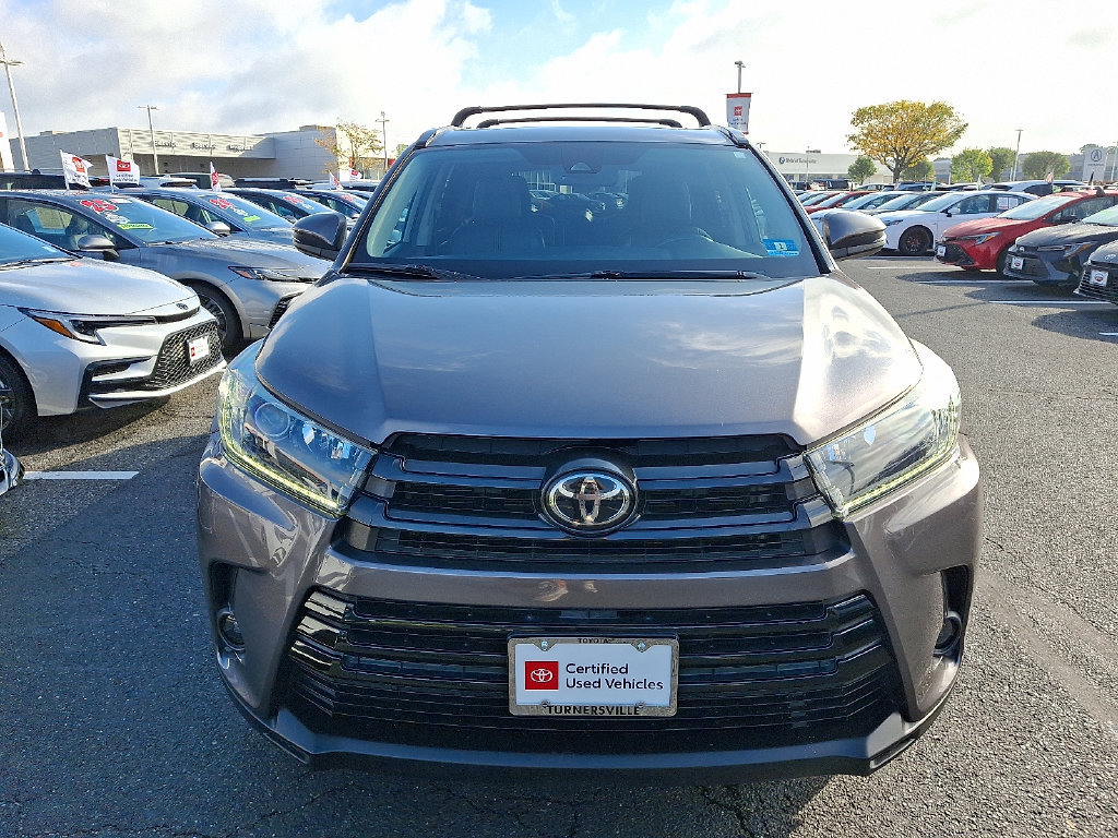 Certified 2019 Toyota Highlander SE AWD/4WD image 2