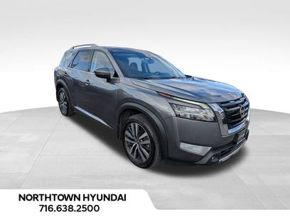 Used 2022 Nissan Pathfinder Platinum